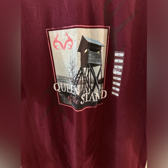NWT LG Real Tree Red Queen of the Stand T-Shirt - Picture 2 of 5